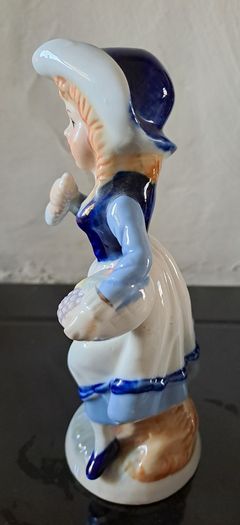 Porcelain Girl cobalt blue