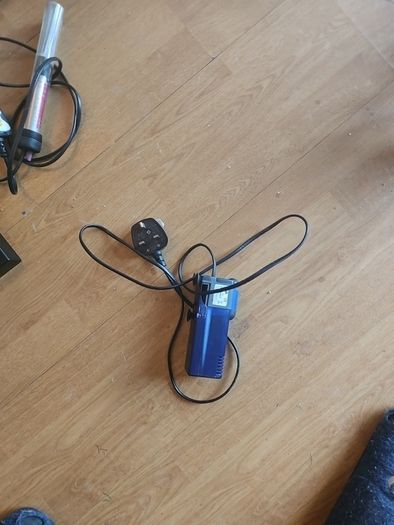 54 litre Fish Tank with Light Lid, Filter and Heater.