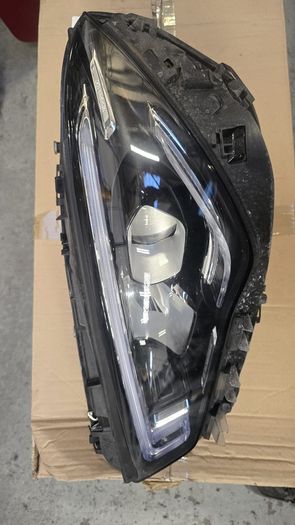 mercedes cla 250e 2021 left headlight