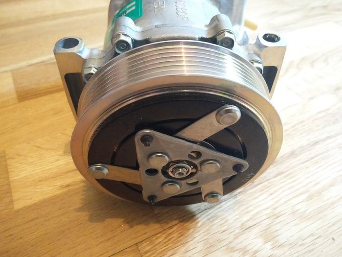 Peugeot / Citroen --- Brand New A/C Air Conditioning Compressor