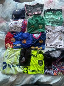 Football Jerseys Byndle