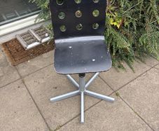 Swivel chair