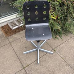 Swivel chair