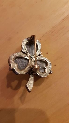 Vintage Connemara marble shamrock pin Irish charm