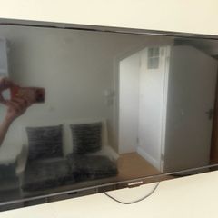 Normende TV on wall mount