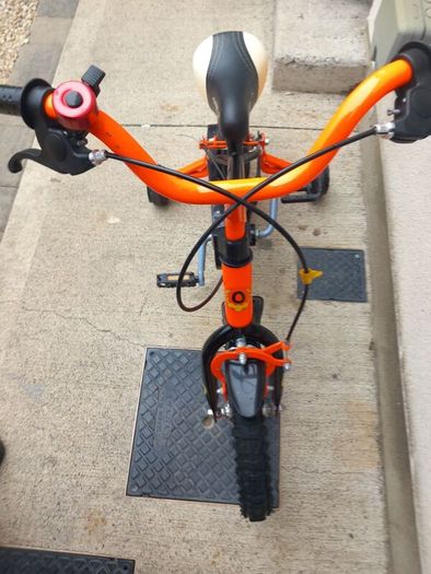 Kids strike bike size 14 inch wheels