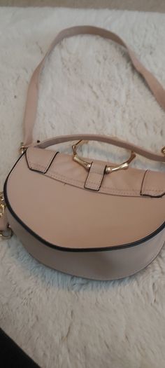 Ladies handbag crossbody