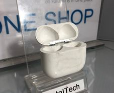 Airpods 4th Gen Original Apple Case