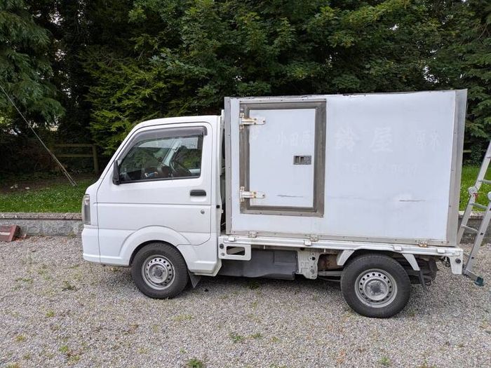 Suzuki carry