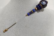 Hat pin