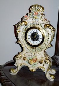Manual winding ceramic clock