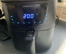 Digital Air Fryer in used condition works perfectly