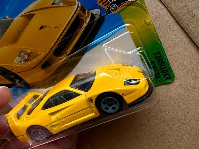 Hot Wheels Ferrari F40 Competizione