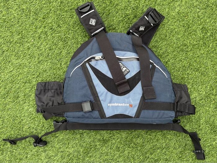 Palm Symbiont Whitewater 75N PFD in Excellent Condition