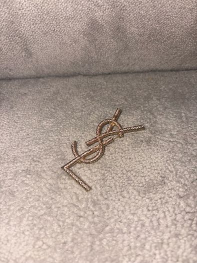 Brooch YL