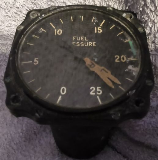 vintage collectable fuel pressure gauge