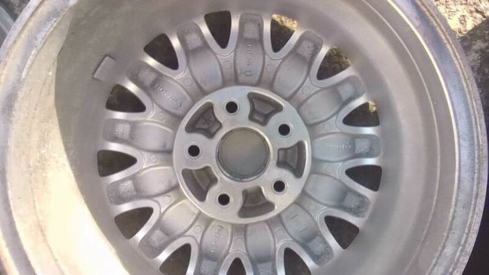 Honda Genuine Alloys Oem   1 Set