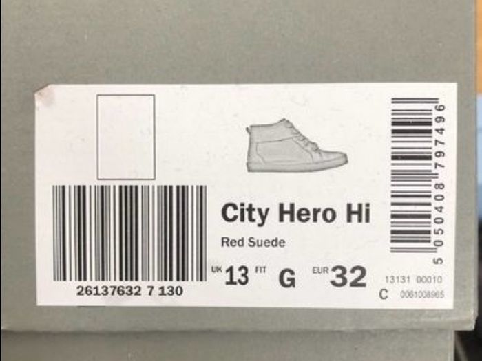 Clarks hi top trainer 13 G UK / 32 EURO NEW