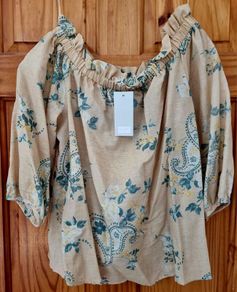 Summer top BNWT