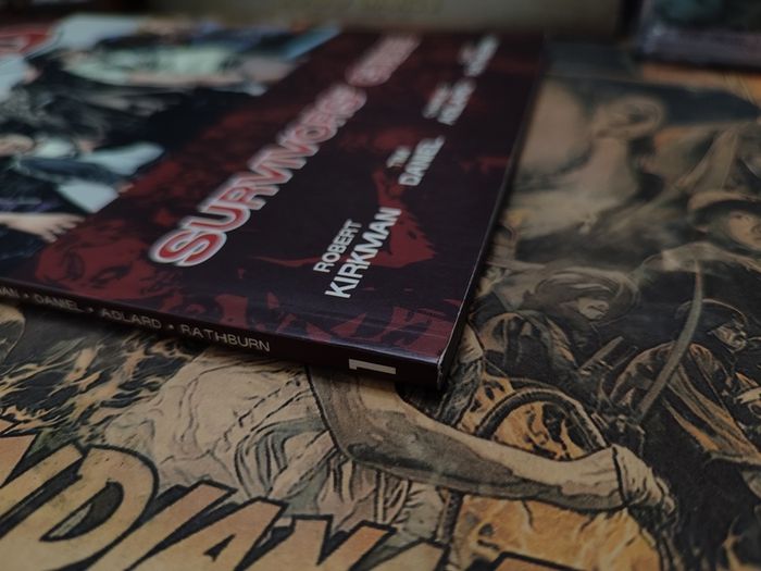 The Walking Dead: Survivors' Guide ! 2011 by Image Comics !