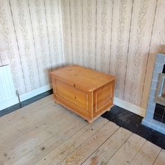 blanket box