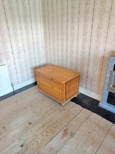 blanket box