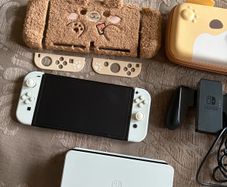 nintendo switch white OLED bundle & mario kart 8 deluxe
