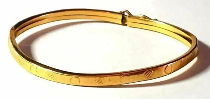 Vintage 9ct Gold Childs Patterned Bangle