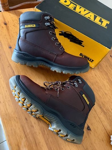 NEW DeWALT Titanium S3 Waterproof Safety Boots UK 7