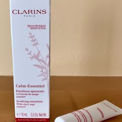 BNIB Clarins Travel Size 10ml Calm Essentiel, Soothing Emulsion