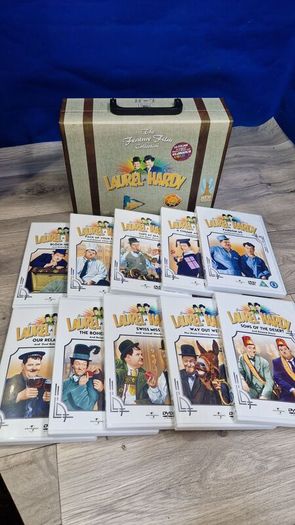 Laurel & Hardy Feature Film Collection  9 DVDs