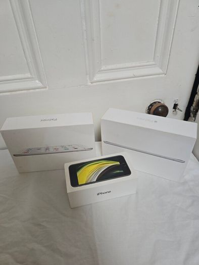 ipad  Mini and iphone  Boxes