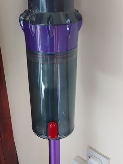 Smoture Cordless Vacuum Cleaner, model VAC02, in excellent condition, great suction, plus charger and accessories