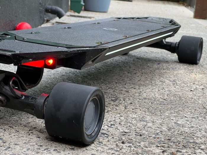 Action Qu4tro 4WD electric longboard