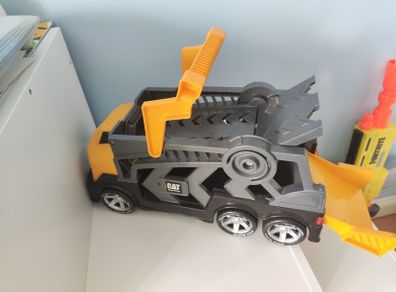 Toy car transporter