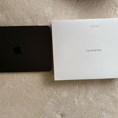 MacBook Pro M5 24GB 1TB Mint
