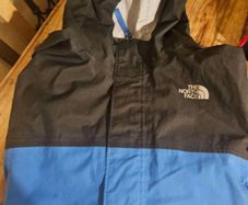 Northface wind breakers x2