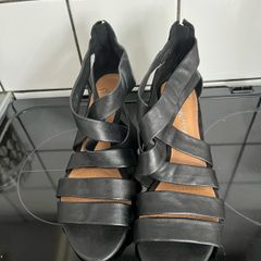Ladies Clark's shoes size 6.5