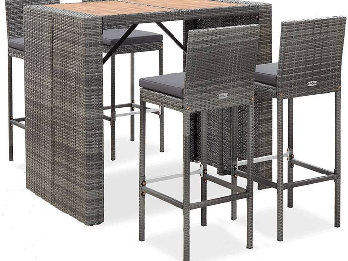 Garden Furniture Set 4  high chairs and a table
