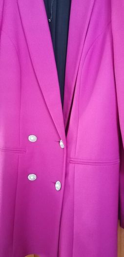 blazer  longer length size 14 riverisland. Very tiny pull hardly notice  hence the price