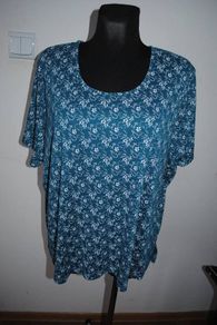 Charmance Jelly Bean Blue floral cotton top size UK24/26  EU52/54 Postage included