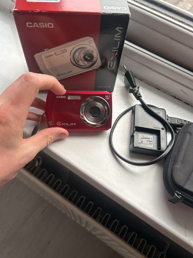 Casio exilim EX-z16 digital camera