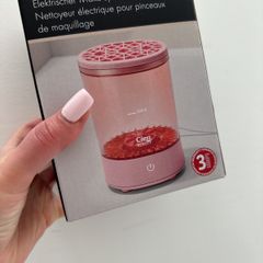 makeup brush cleaner
