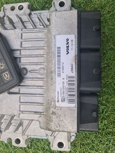 Volvo s60 2012 engine control module with key