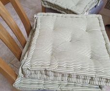 3 Cushions
