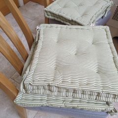 3 Cushions