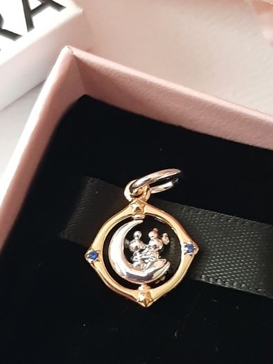 New genuine pandora Disney charm
