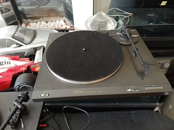 Technics Turntable