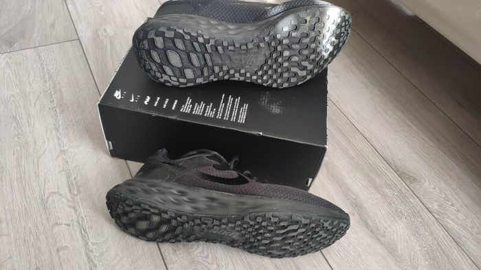 Nike trainers size UK8.5