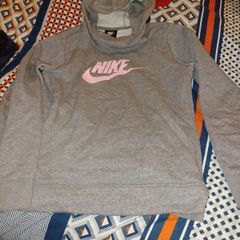 Nike girls grey hoodie